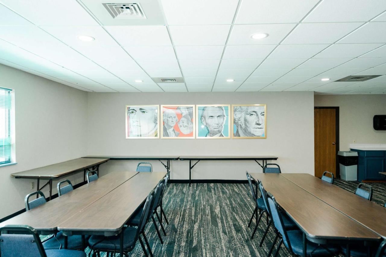 Americinn By Wyndham Tomahawk Buitenkant foto