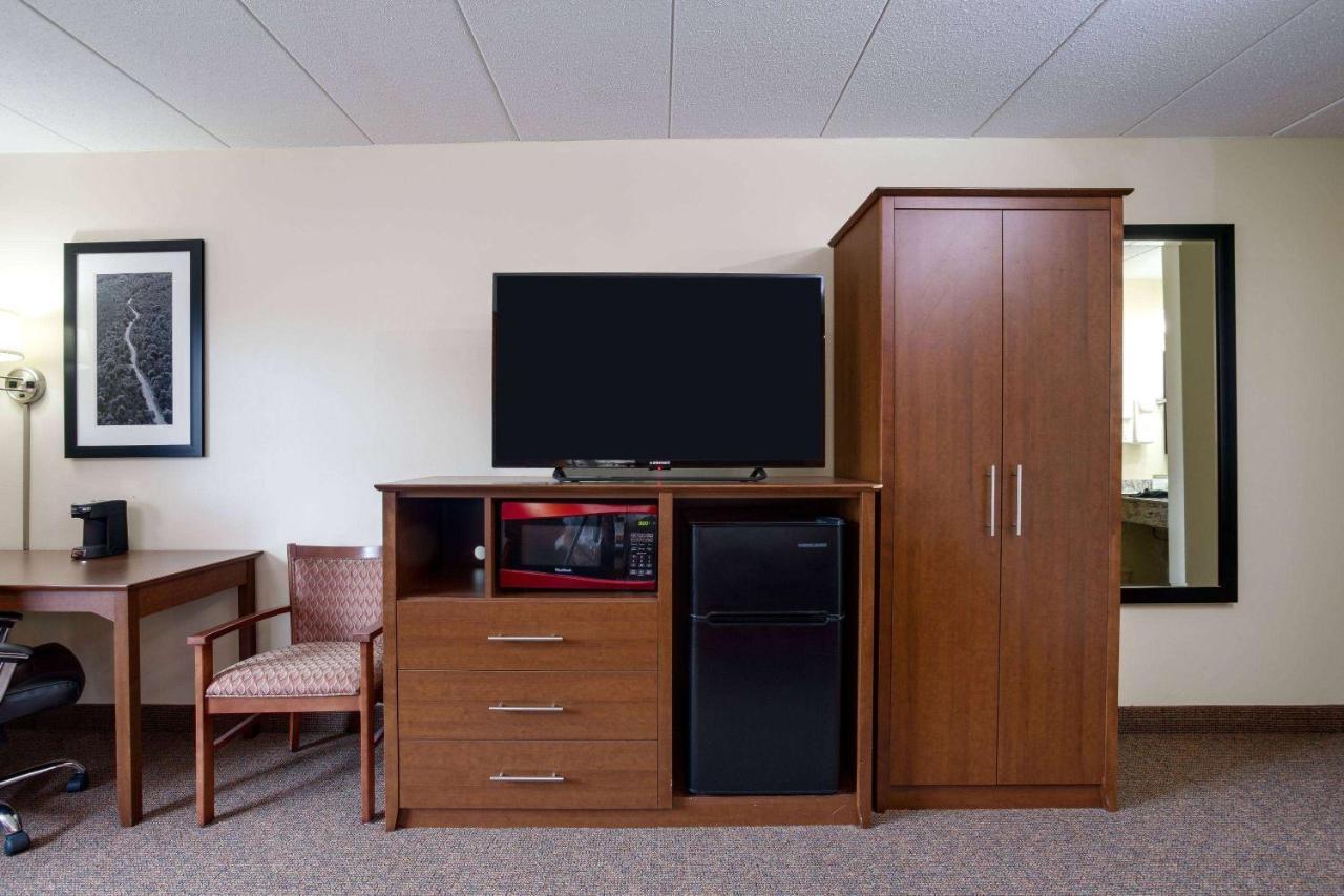 Americinn By Wyndham Tomahawk Buitenkant foto